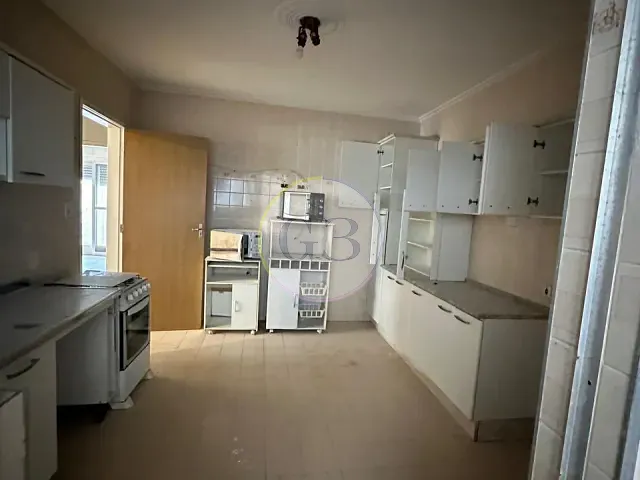 Apartamento 2 quartos e 2 banheiros, para alugar, no bairro Centro em Pelotas