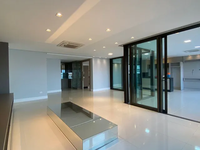 Apartamento com 433m² 4 quartos e 6 banheiros, à venda, no bairro Gleba Palhano em Londrina