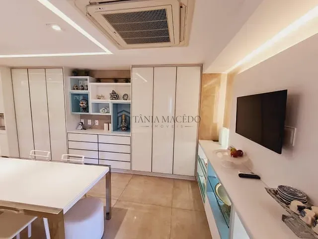 Apartamento com 312m² 5 quartos e 2 banheiros, à venda, no bairro Jaqueira em Recife