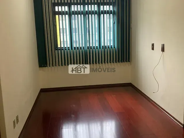Apartamento 2 quartos e 1 banheiro, à venda, no bairro Jardim Vitória em Bauru