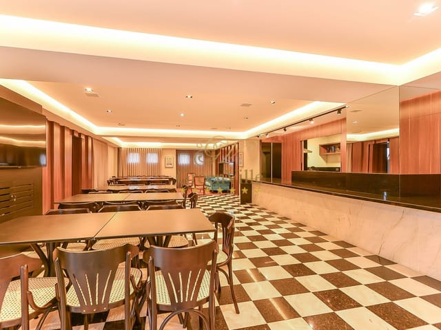 Apartamento com 264m² 4 quartos e 5 banheiros, à venda, no bairro Cabral em Curitiba