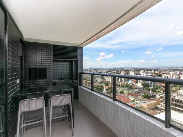 Apartamento 3 quartos e 2 banheiros, à venda, no bairro Bacacheri em Curitiba