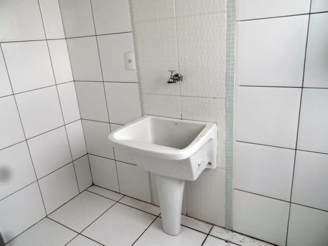 Apartamento 2 quartos e 1 banheiro, para alugar, no bairro Parque Residencial Laluce II em Birigüi