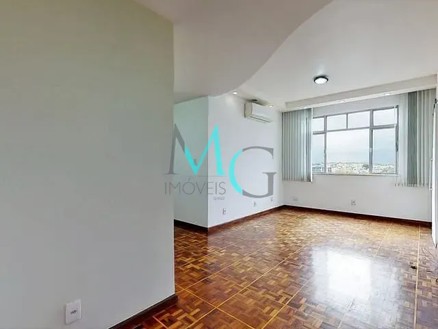 Apartamento 3 quartos e 2 banheiros, à venda, no bairro Jardim Guanabara em Rio de Janeiro