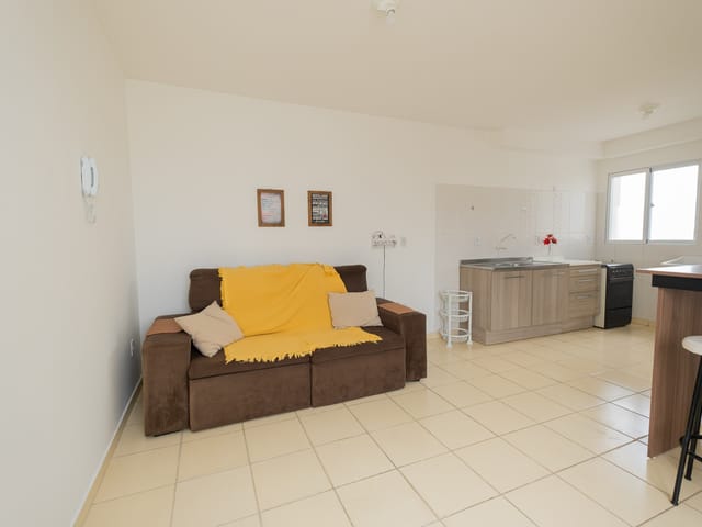 Apartamento com 57m² 2 quartos e 1 banheiro, para alugar, no bairro Areal em Pelotas