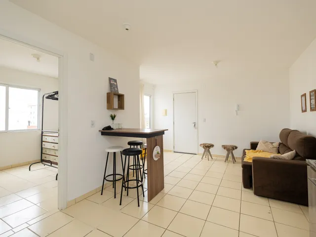 Apartamento com 57m² 2 quartos e 1 banheiro, para alugar, no bairro Areal em Pelotas