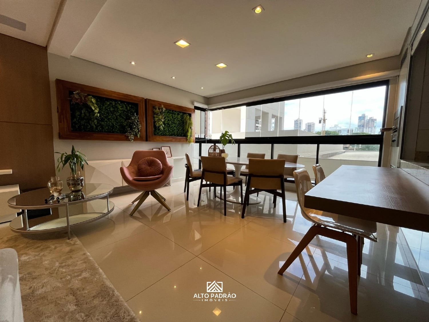 Apartamento, 3 quartos, 121 m² - Foto 2