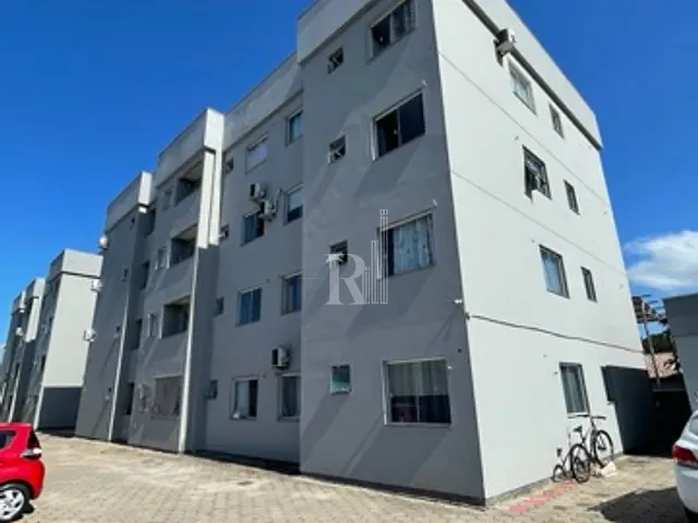 Apartamento 2 quartos e 1 banheiro, para alugar, no bairro Centro em Tijucas