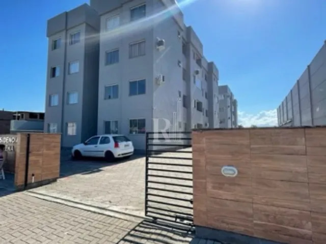Apartamento 2 quartos e 1 banheiro, para alugar, no bairro Centro em Tijucas