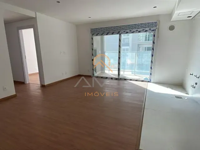 Apartamento 3 quartos e 2 banheiros, para alugar, no bairro Três Vendas em Pelotas