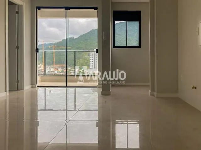 Apartamento 2 quartos e 2 banheiros, à venda, no bairro Fazenda em Itajaí