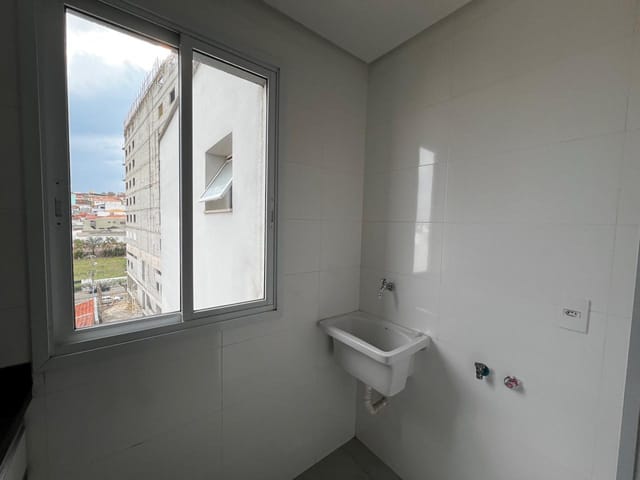 Apartamento 1 quarto e 1 banheiro, para alugar, no bairro Centro em Pouso Alegre