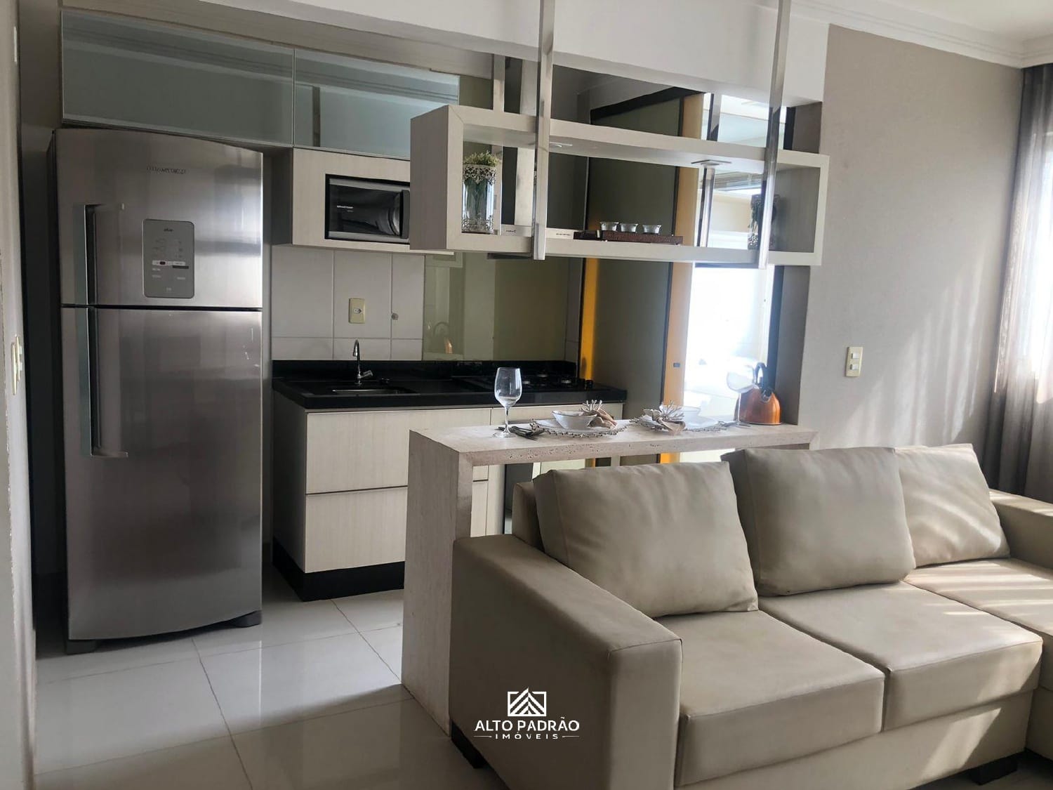 Apartamento à venda com 2 quartos, 57m² - Foto 1