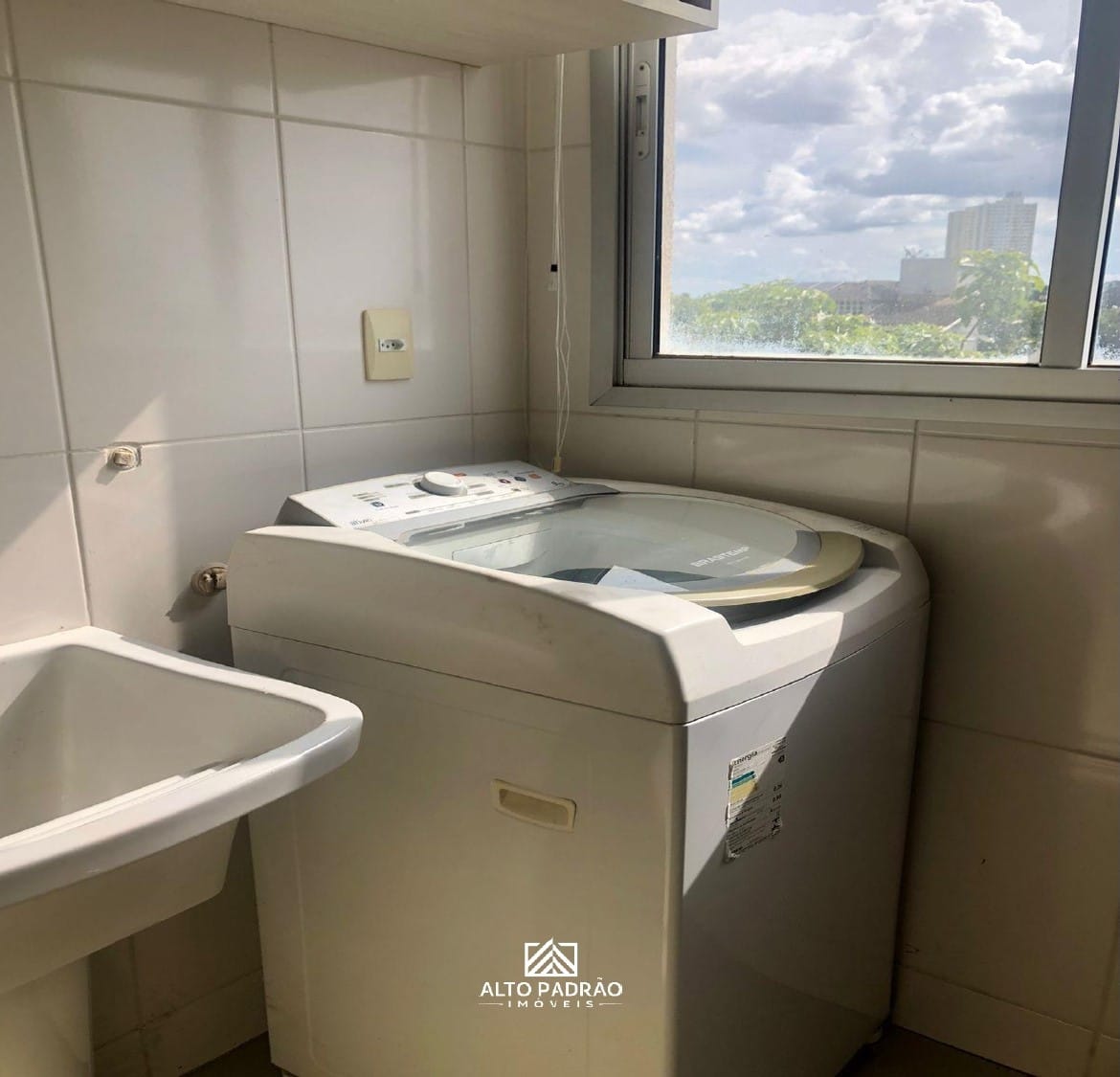 Apartamento à venda com 2 quartos, 57m² - Foto 6