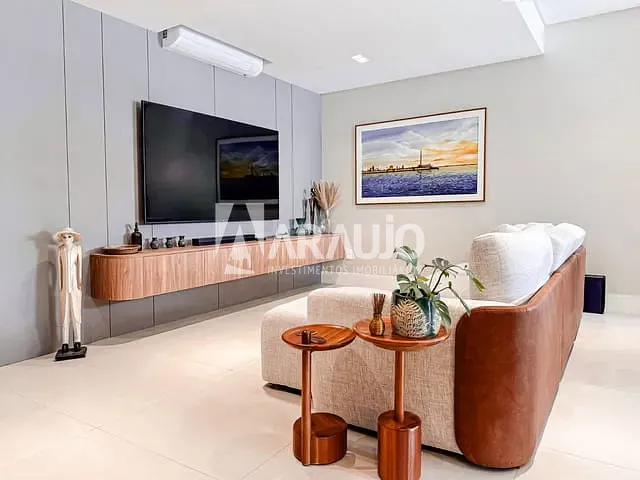 Apartamento com 245m² 4 quartos e 5 banheiros, à venda, no bairro Praia Brava em Itajaí