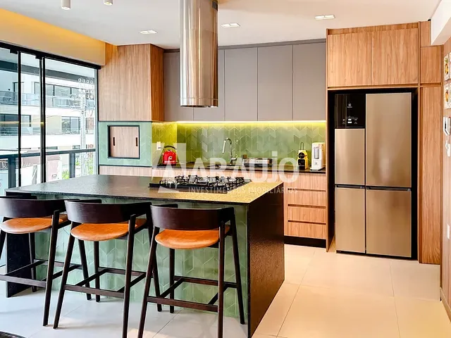 Apartamento com 245m² 4 quartos e 5 banheiros, à venda, no bairro Praia Brava em Itajaí