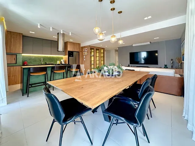 Apartamento com 245m² 4 quartos e 5 banheiros, à venda, no bairro Praia Brava em Itajaí