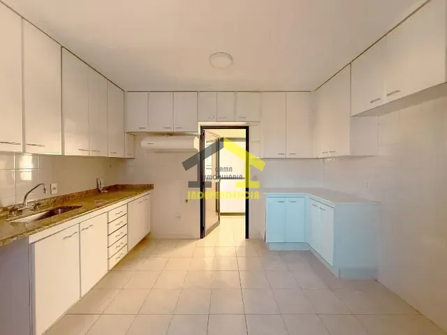 Apartamento com 183m² 3 quartos e 1 banheiro, à venda, no bairro Centro em Itatiba