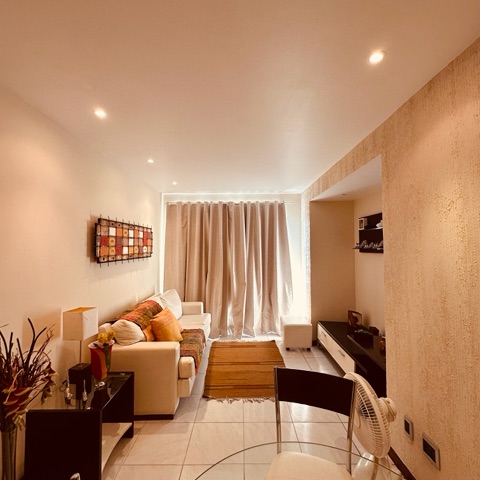 Apartamento 2 quartos e 2 banheiros, à venda, no bairro Vila Nova em Cabo Frio