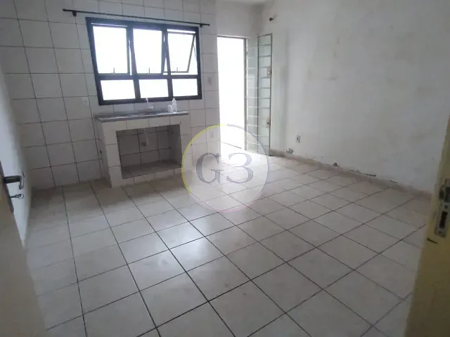 Apartamento 1 quarto e 1 banheiro, para alugar, no bairro Centro em Rio Grande