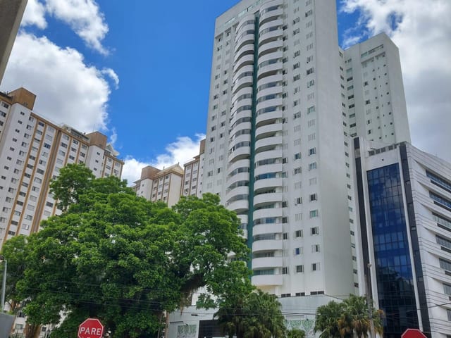 Foto do Apartamento - Centro Cívico, Apto Ed. Solar da Nogueira, Desocupado, de frente Colegio Estadual, 4 Qtos, 2 suítes, 1 vaga, face norte, à venda, Curitiba, PR | Imobiliária GreenVille