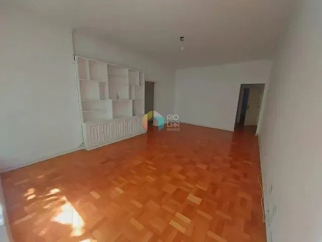 Apartamento com 120m² 3 quartos e 2 banheiros, à venda, no bairro Copacabana em Rio de Janeiro