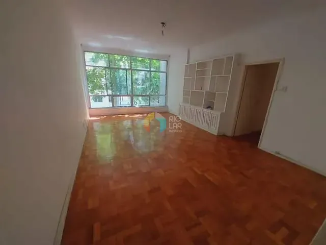 Apartamento com 120m² 3 quartos e 2 banheiros, à venda, no bairro Copacabana em Rio de Janeiro