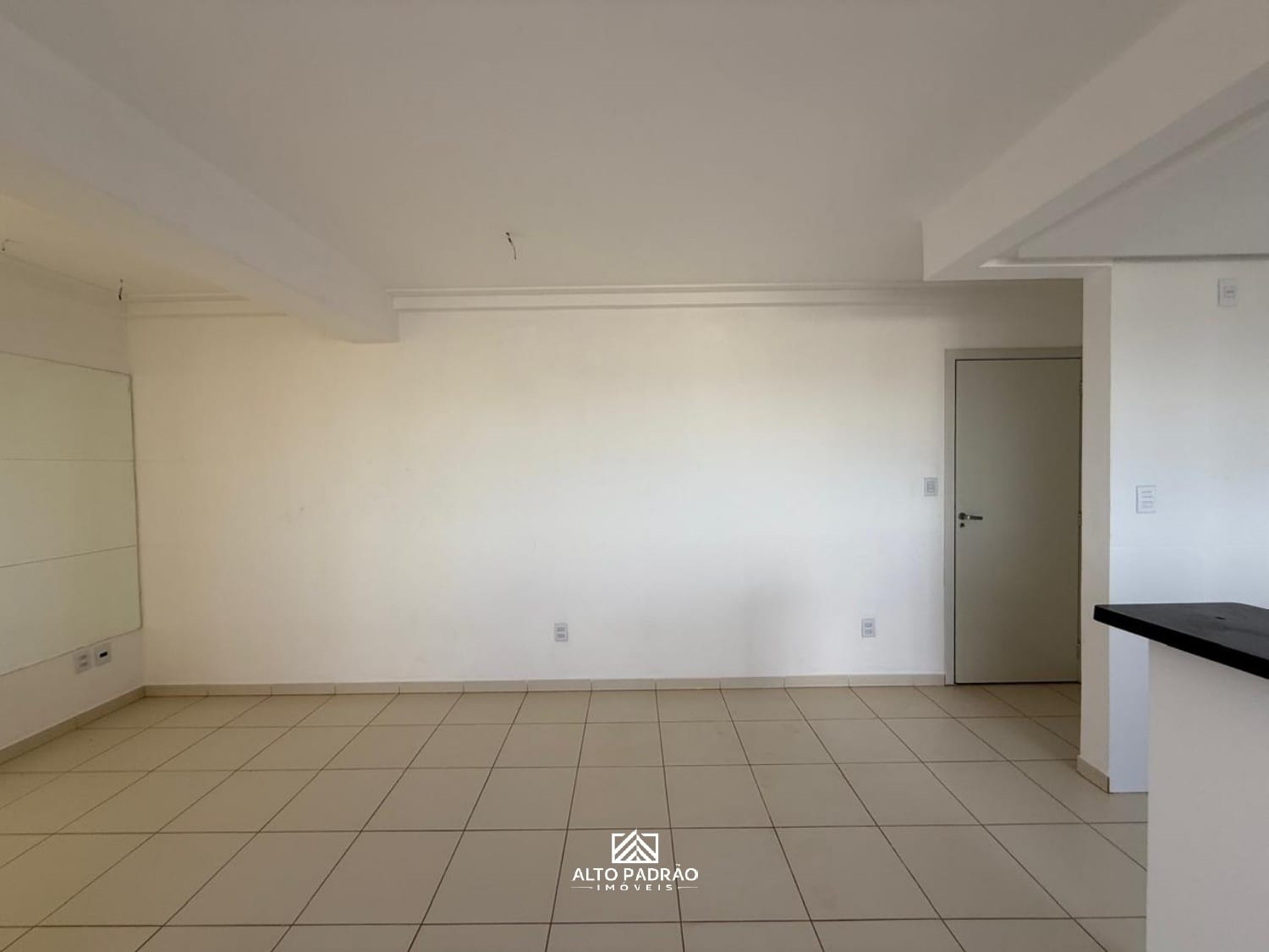 Apartamento à venda com 3 quartos, 73m² - Foto 3