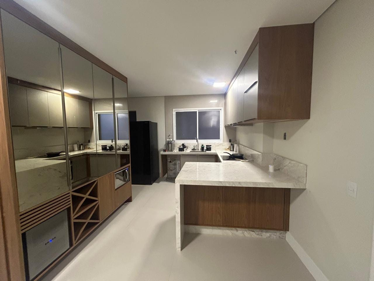 Apartamento à venda com 3 quartos, 165m² - Foto 9