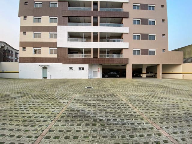 Apartamento com 136m² 3 quartos e 2 banheiros, à venda, no bairro Costeira em Paranaguá