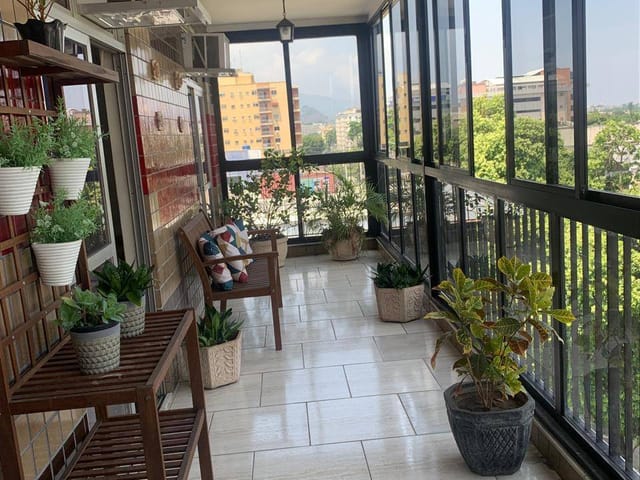 Apartamento 2 quartos e 2 banheiros, à venda, no bairro Taquara em Rio de Janeiro