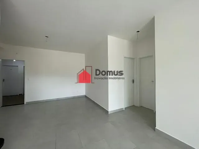 Apartamento à venda, no bairro Itaguá em Ubatuba
