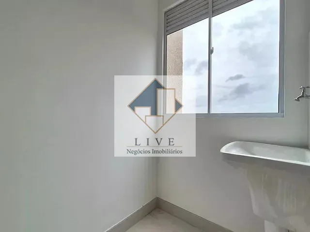 Apartamento 2 quartos e 1 banheiro, para alugar, no bairro Cidade Satélite Íris em Campinas