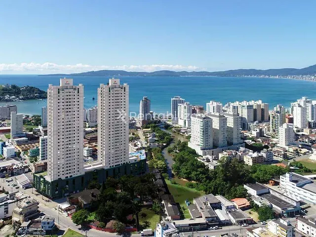 Apartamento 4 quartos e 4 banheiros, à venda, no bairro Centro em Itapema