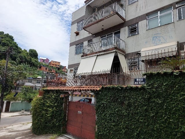 Apartamento 2 quartos e 1 banheiro, à venda, no bairro Tanque em Rio de Janeiro