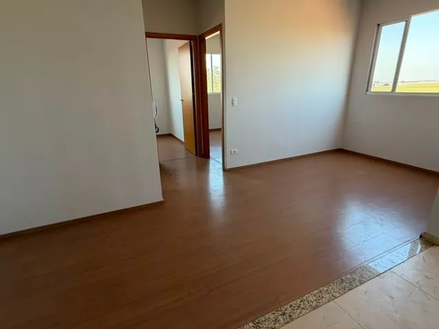 Apartamento 2 quartos e 1 banheiro, para alugar, no bairro Jardim Bela Itália em Cambé