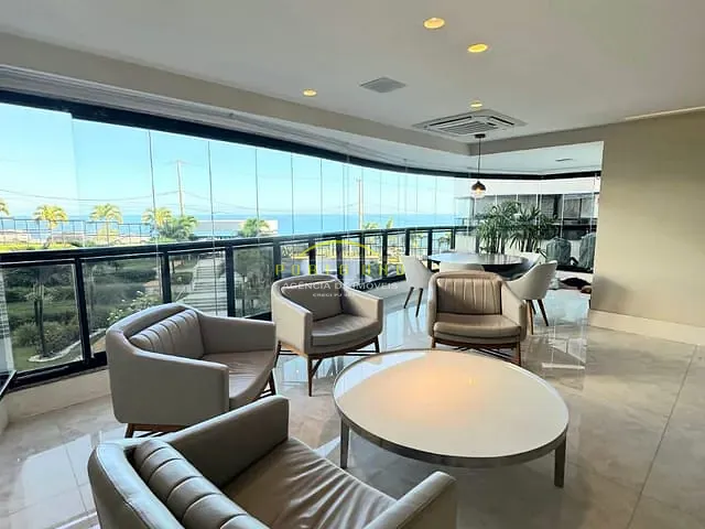 Apartamento com 330m² 4 quartos e 6 banheiros, à venda, no bairro Barra em Salvador