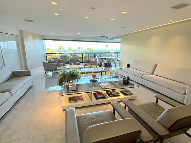 Apartamento com 330m² 4 quartos e 6 banheiros, à venda, no bairro Barra em Salvador