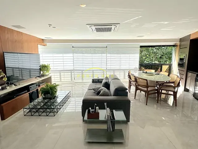 Apartamento com 330m² 4 quartos e 6 banheiros, à venda, no bairro Barra em Salvador