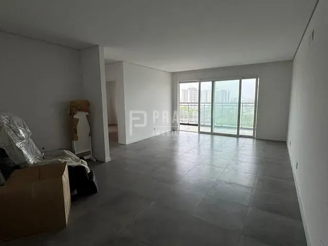 Apartamento 2 quartos e 2 banheiros, à venda, no bairro Centro em Pelotas