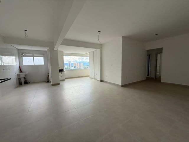 Apartamento com 130m² 3 quartos e 4 banheiros, à venda, no bairro Jardim das Nações em Taubaté