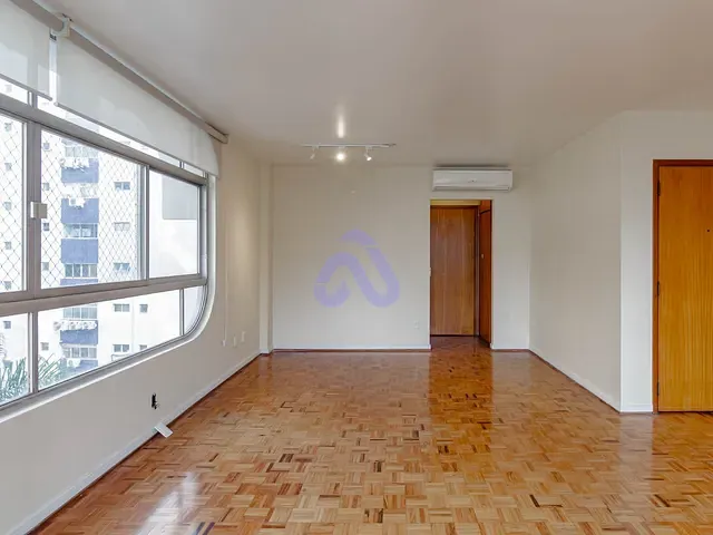 Apartamento 3 quartos e 2 banheiros, à venda, no bairro Itaim Bibi em São Paulo