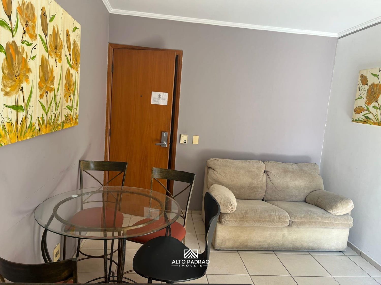 Apartamento à venda com 1 quarto, 33m² - Foto 2