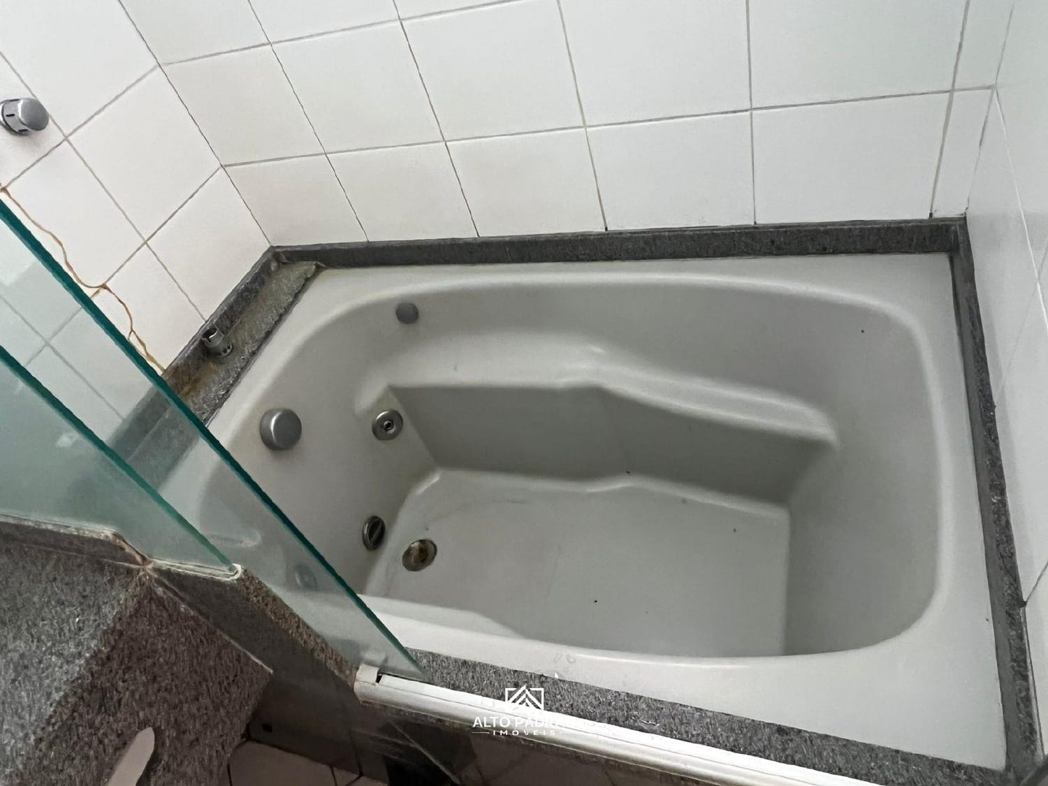 Apartamento à venda com 1 quarto, 33m² - Foto 9