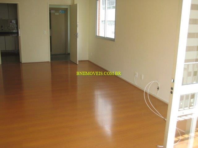 Apartamento para alugar com 3 quartos, 107m² - Foto 1