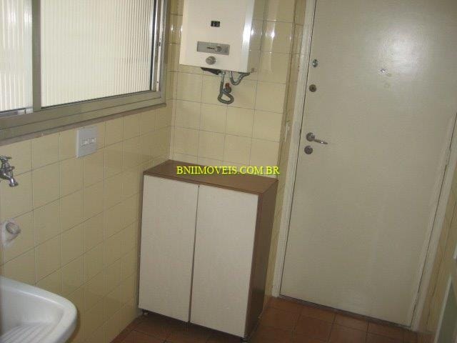 Apartamento para alugar com 3 quartos, 107m² - Foto 9