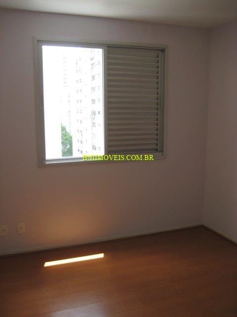 Apartamento para alugar com 3 quartos, 107m² - Foto 13