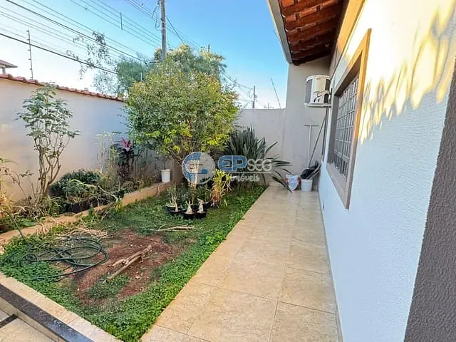 Casa com 320m² 3 quartos e 3 banheiros, para alugar, no bairro Jardim Tókio em Londrina