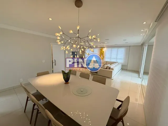 Apartamento com 228m² 4 quartos e 5 banheiros, à venda, no bairro Jardim Goiás em Goiânia