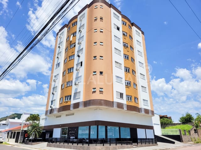 Apartamento 2 quartos e 1 banheiro, para alugar, no bairro Morrotes em Tubarão